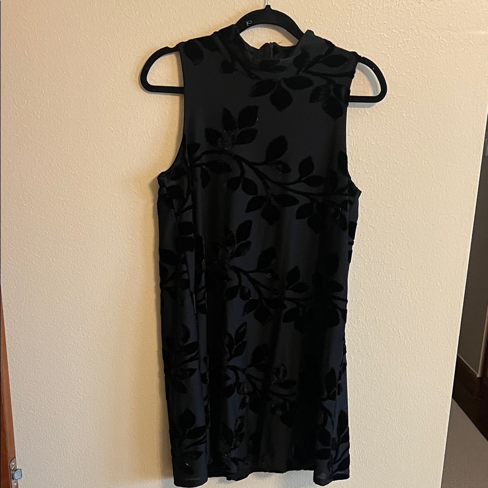 Elegant Black Sleeveless Dress